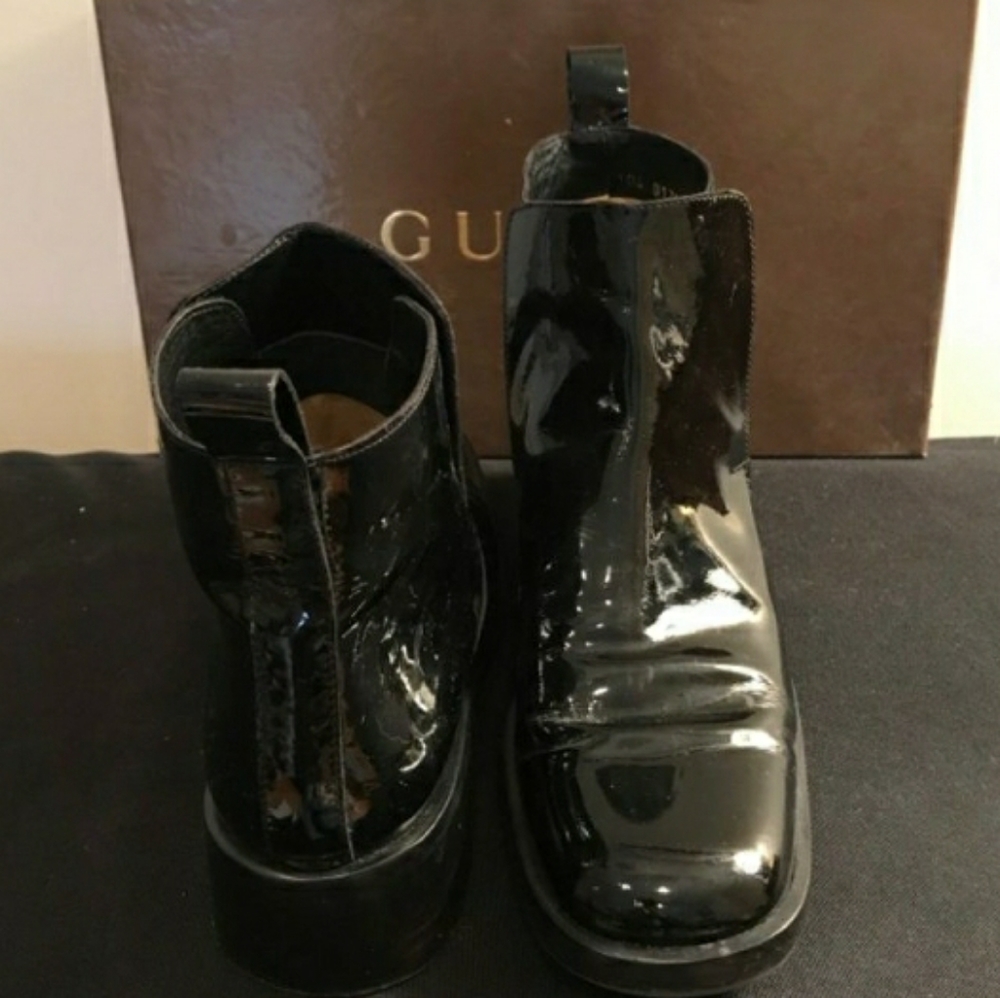 Gucci boots - black patent leather